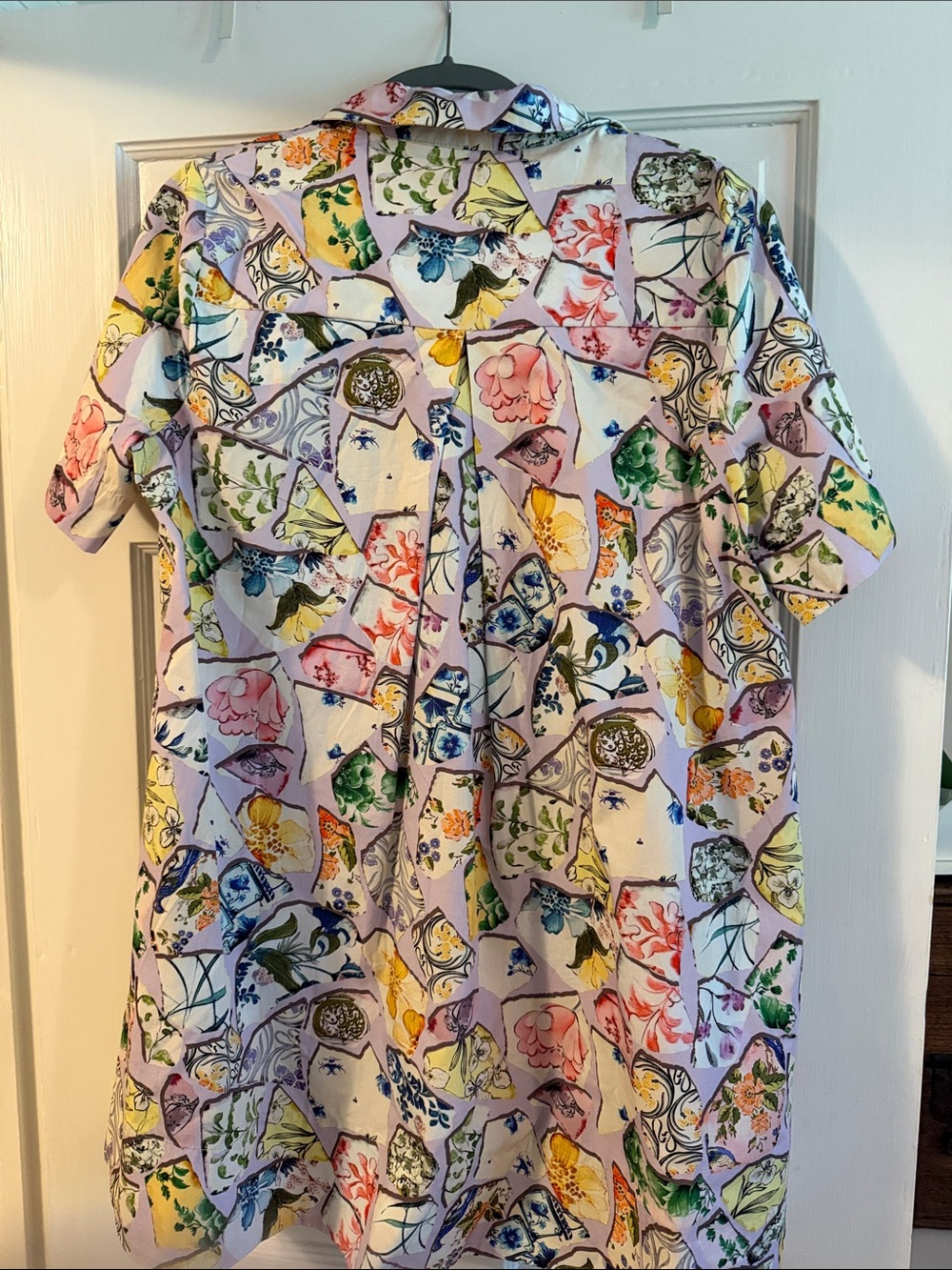 Never worn! Anthropologie Lavender Floral Button-Front short dress with pockets - Picture 3 of 3